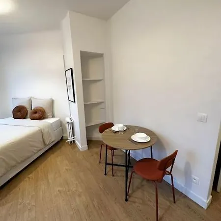 Parisien Cosy Et Chic Paris